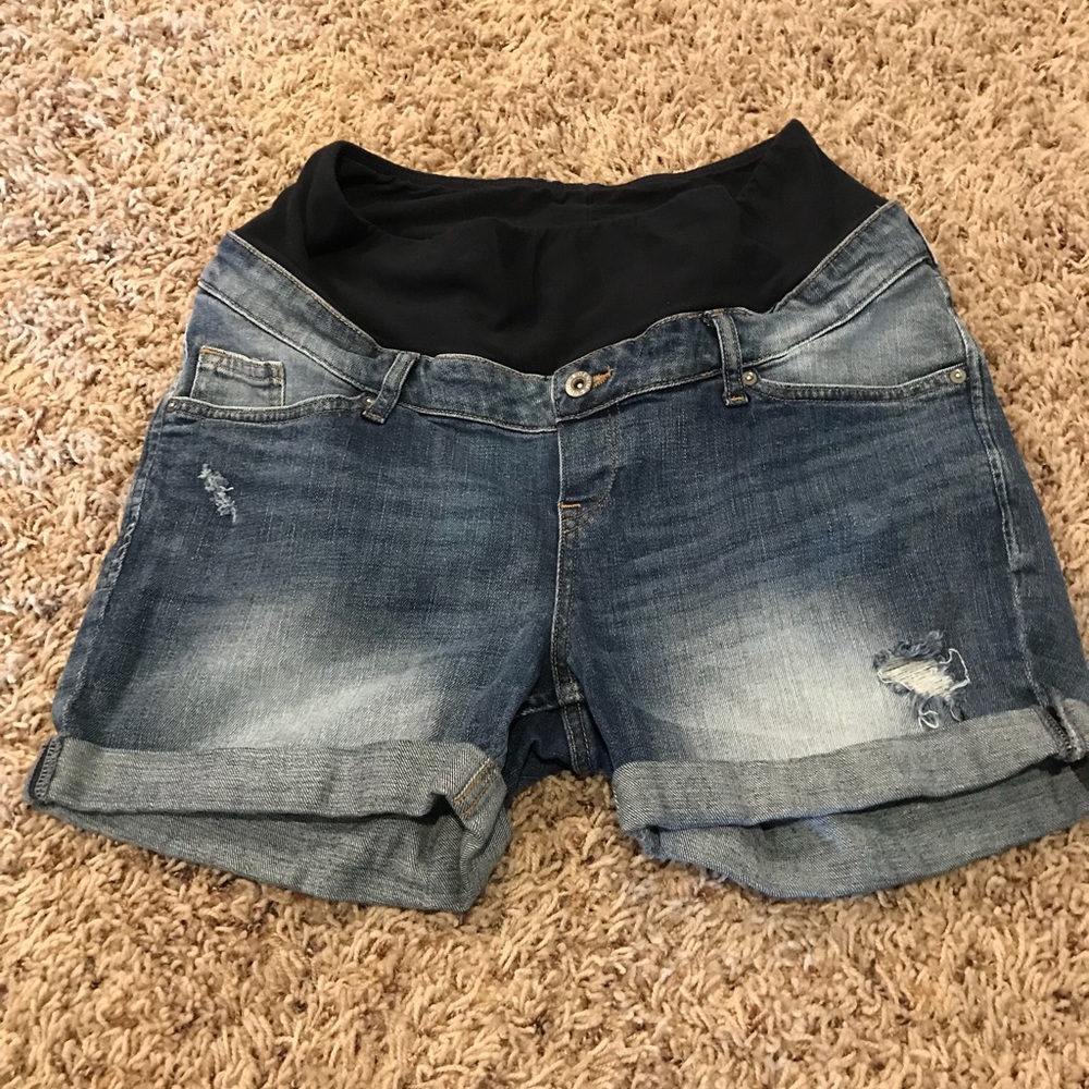 Denim maternity shorts in great condition!